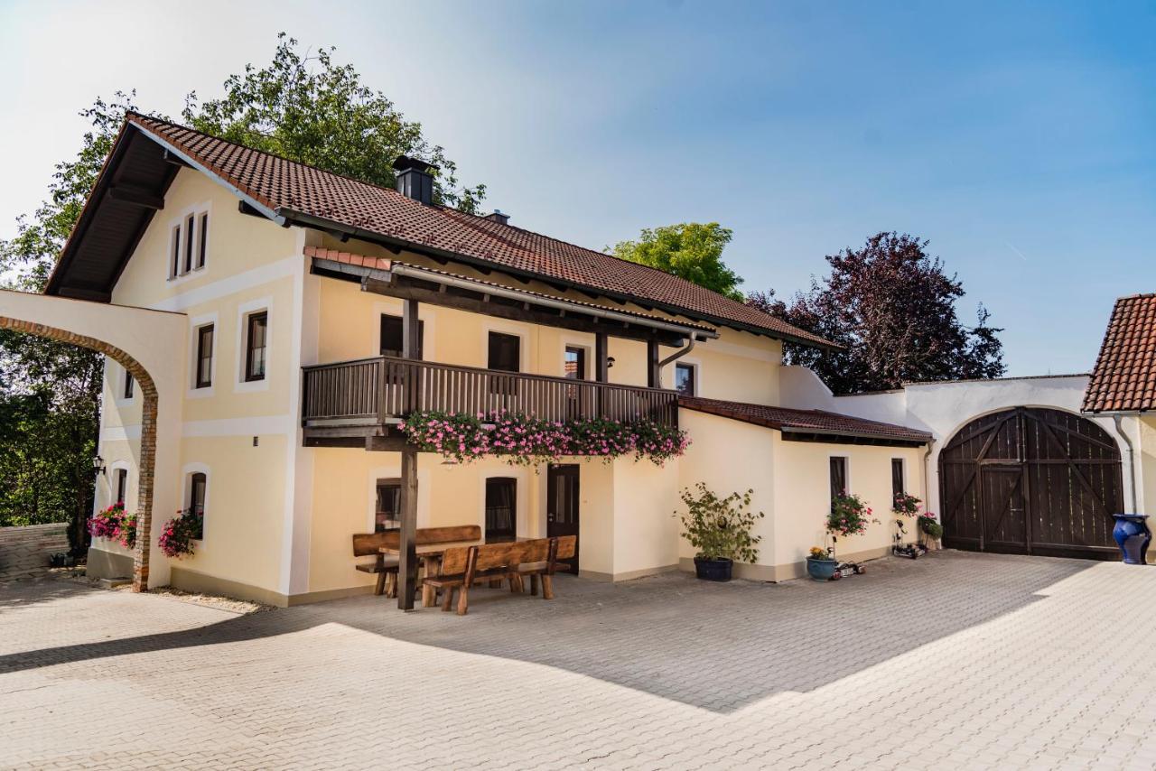 Ferienhaus Schmiedehof Hitzing Exterior photo